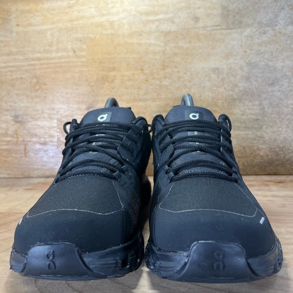 On Cloud 6 WATERPROOF REFLECTIVE Womens Size 8.5 Running Shoes Sneakers Black - Picture 2 of 12